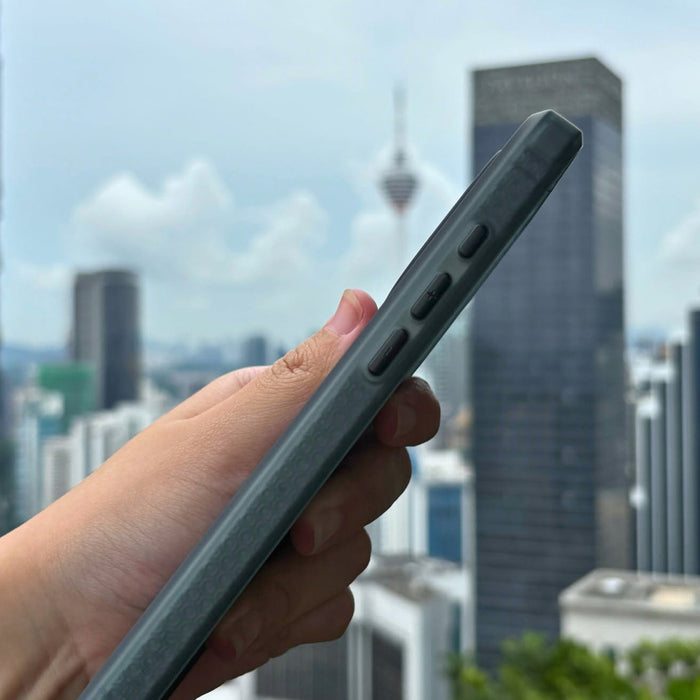 Carcasa DropGuard 2.0 Frost Magnetic iPhone 16 Serie